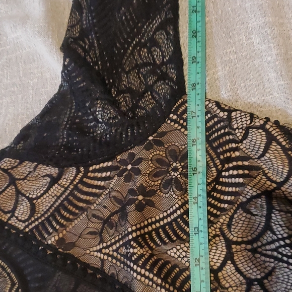 ASTR The Label | Chelsi Long-Sleeved Bodycon Dress | Black Lace and Nude… - Picture 5 of 15